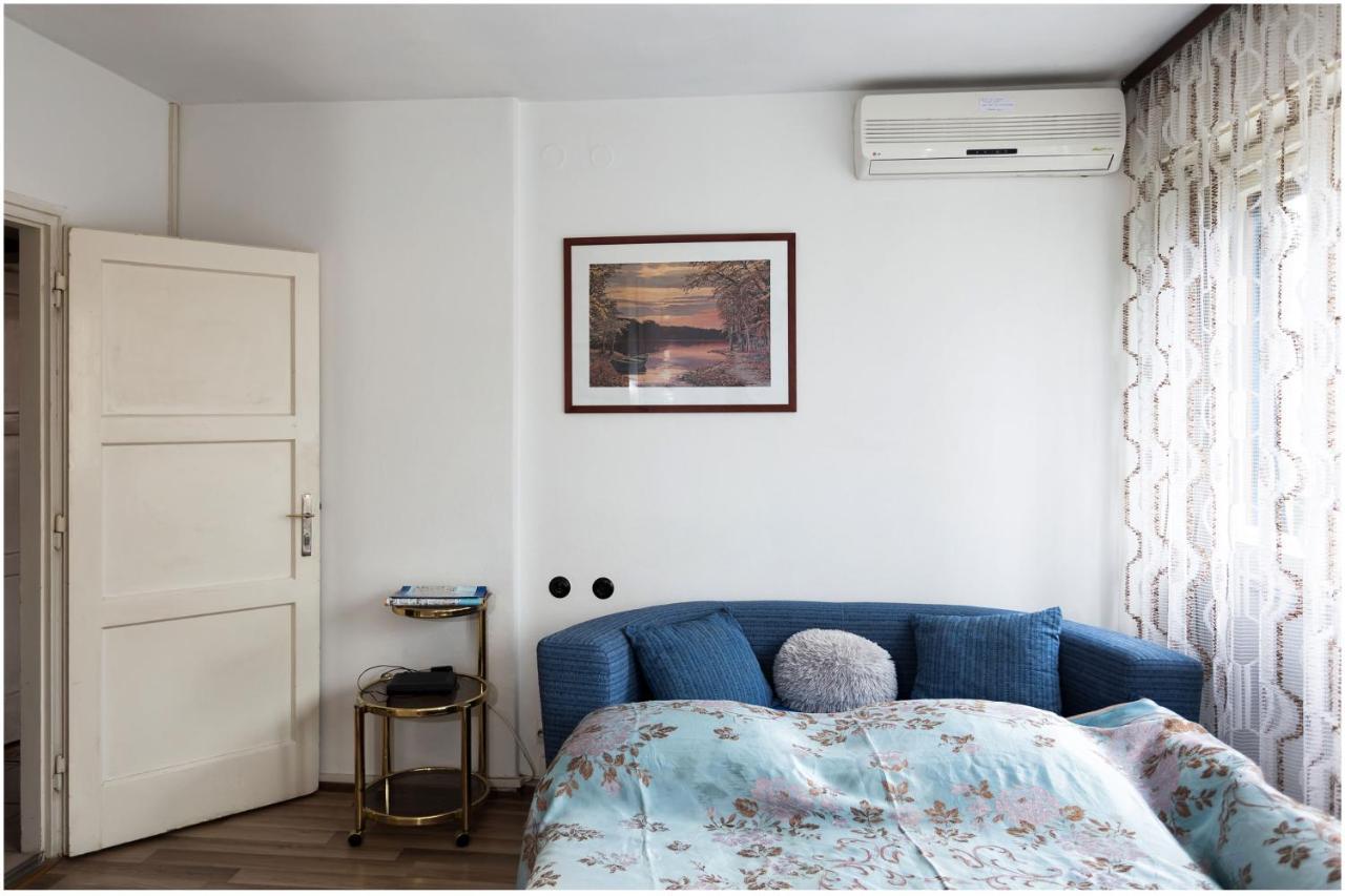 Apartment D *